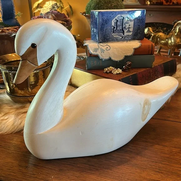 Large Vintage Signed Wooden Swan Decoy from Stanstead - Stunning Collectible - Picture 3 of 8
